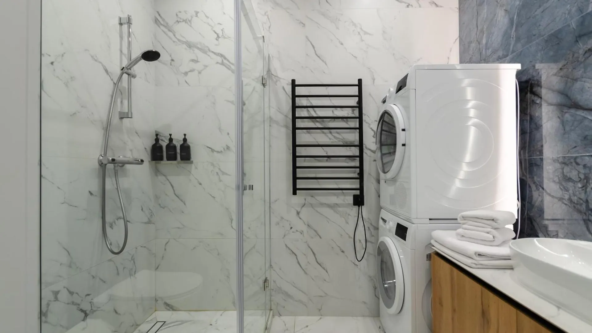 Petrovdom Apartments 24-280A In Rc Manhattan, Beresteiskyi 11 Kiev