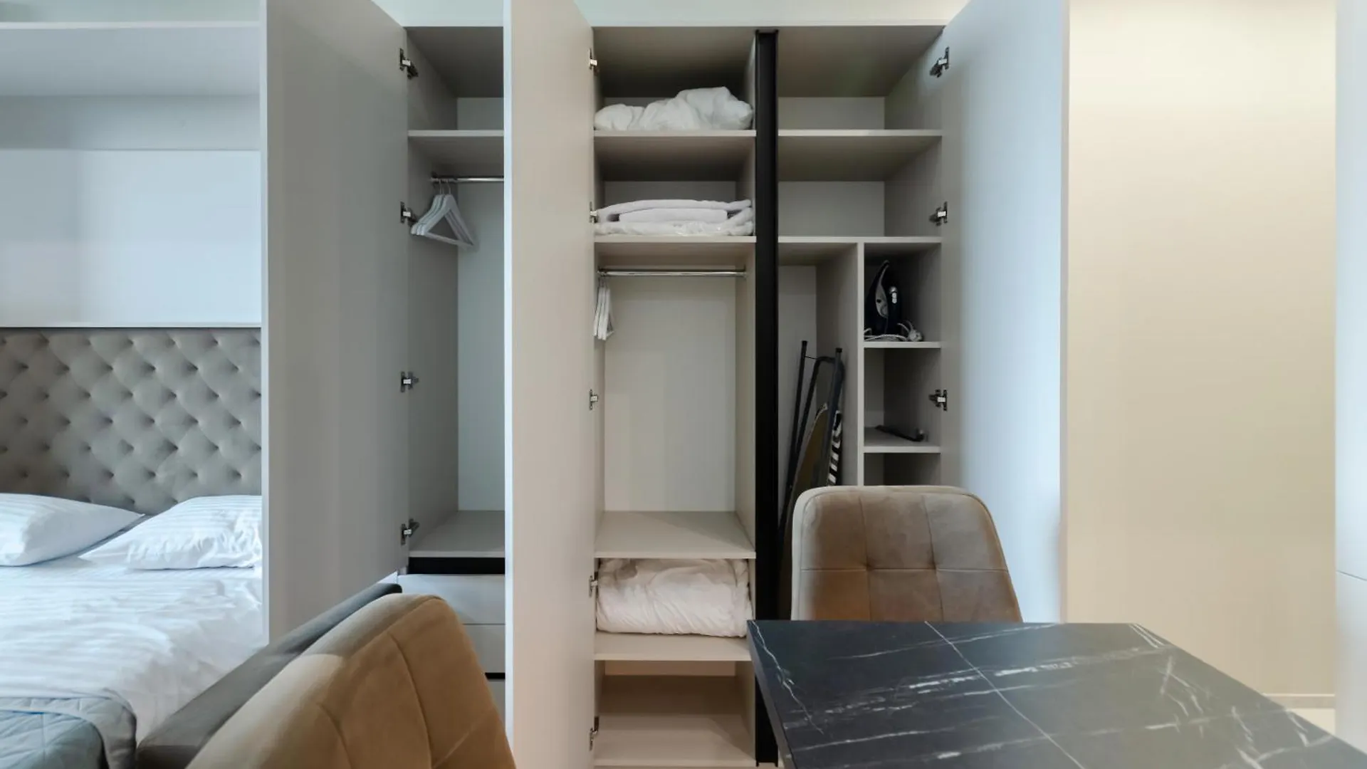 Petrovdom Apartments 24-280A In Rc Manhattan, Beresteiskyi 11 Kiev